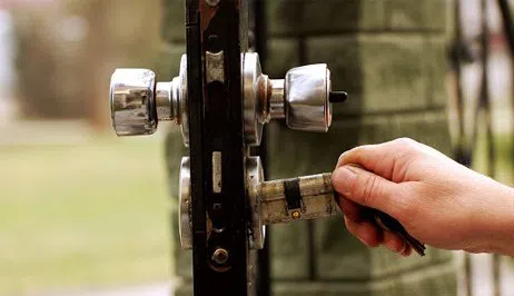 Glendale Locksmith Service Glendale, CA 818-351-3526 Glendale Locksmith Service Glendale, CA 818-351-3526 - 13-Re-key-Locks