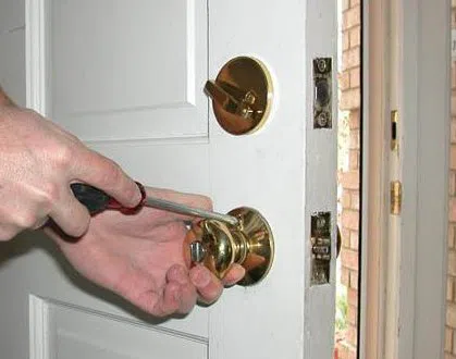 Glendale Locksmith Service Glendale, CA 818-351-3526 - 7-Lock-Changing